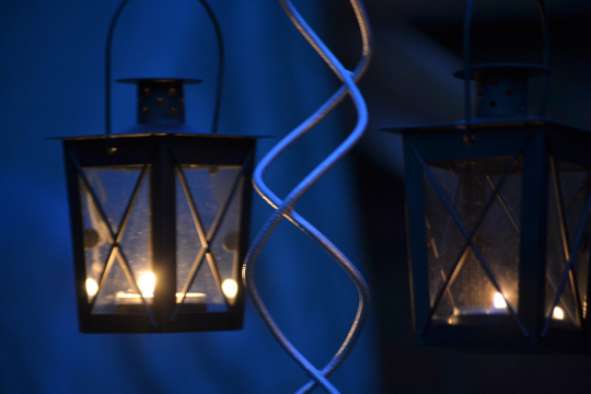 gallery/lantern lit side detail