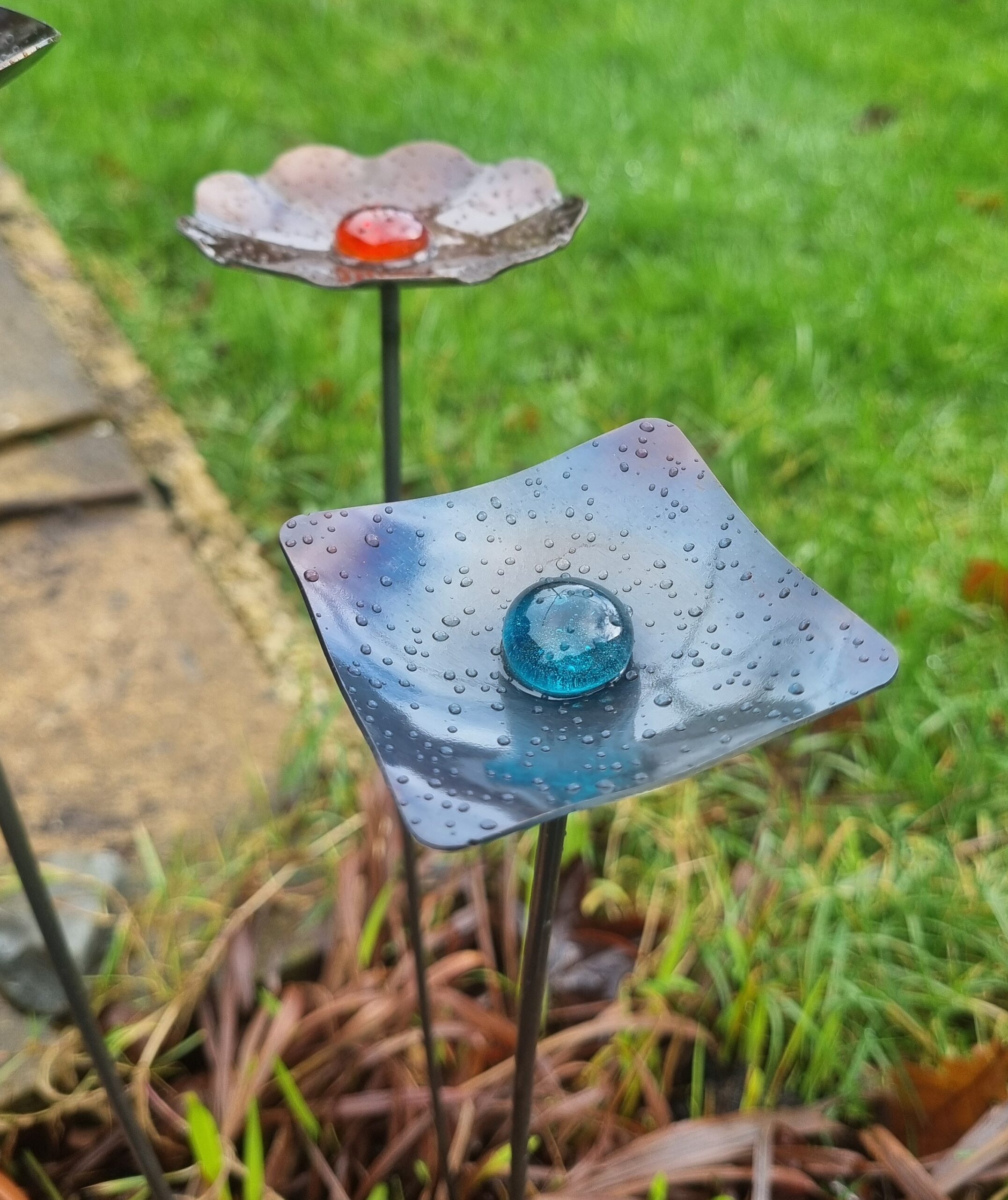 Bee Water Cups - Shaped Set - Image 5